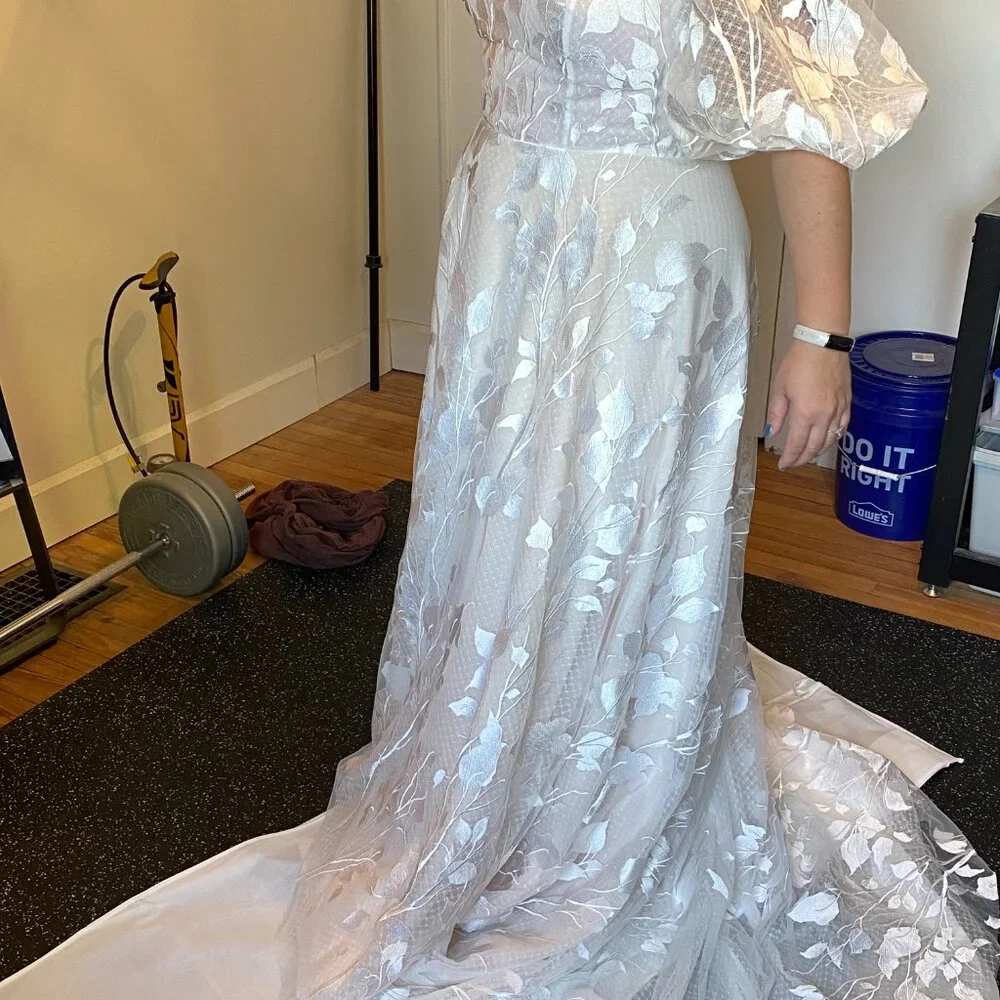 Tara LaTour Primrose Wedding Dress - Picture 3 of 6